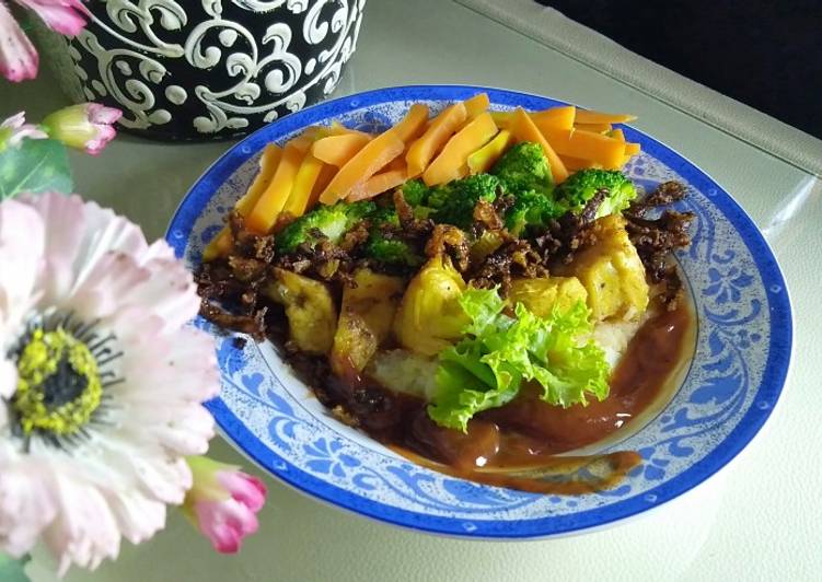 Langkah Mudah untuk Menyiapkan Mashed potato with chicken and vegetables Anti Gagal