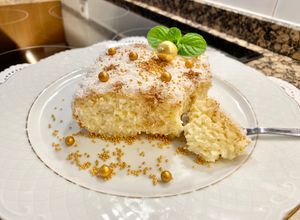 Una foto de Pastel 3 Leches de Coco (Cake 3 Coconut Milks)
