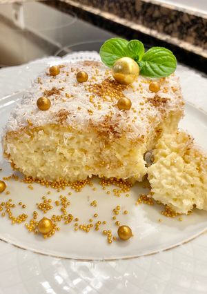 Una foto de Pastel 3 Leches de Coco (Cake 3 Coconut Milks)
