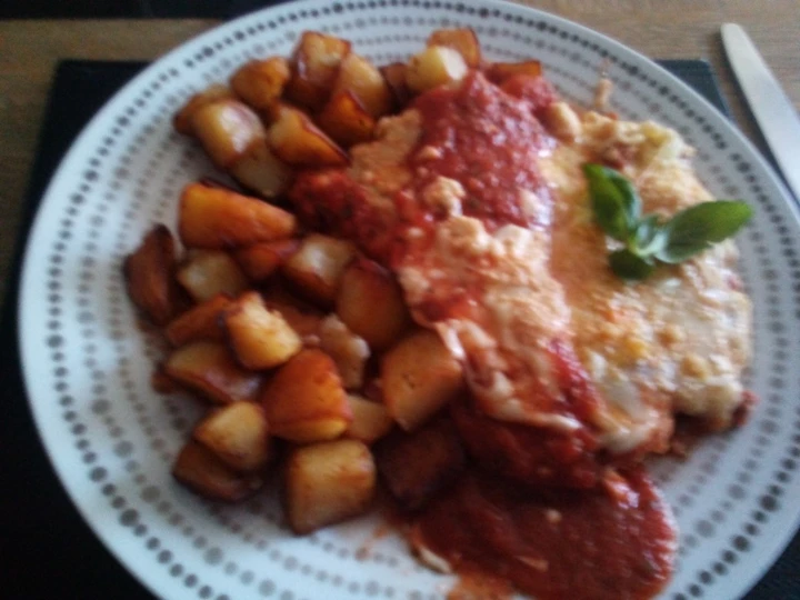Easy Way Make Recipe Cajun Chicken Parm with sauteed garlic potatoes that is Delicious, Can Spoil the Tongue}