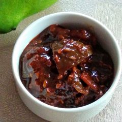 Instant Sweet and Tangy Mango Pickle(Gur Aam) A picture of Instant Sweet and Tangy Mango Pickle(Gur Aam).
