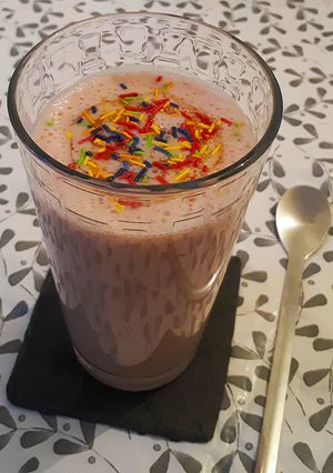 Una foto de Batido de fresa y plátano