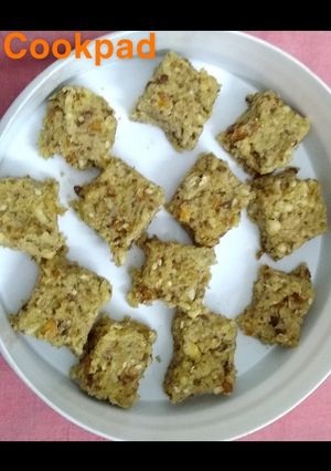 A picture of Granola bars.