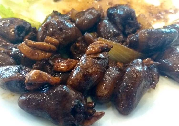 Coraçãozinho de frango ao molho de shoyo e limão - Tudogosreceitas
