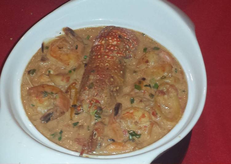 Cazuela de Mariscos con coco