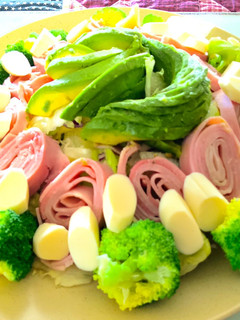 Una foto de Ensalada Clásica de Iceberg