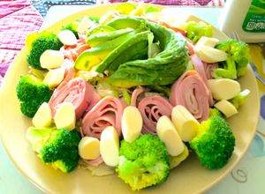 Una foto de Ensalada Clásica de Iceberg
