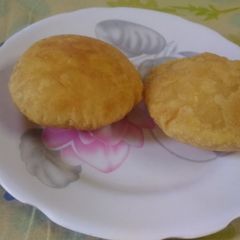 A picture of Dal puri.