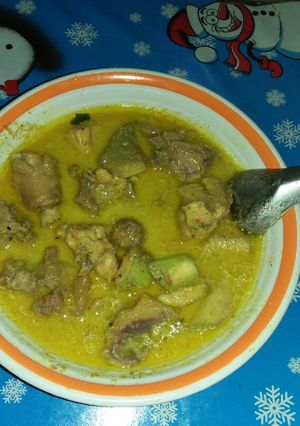 รูปของ แกงไก่บ้านกับลูกกล้วยไข่