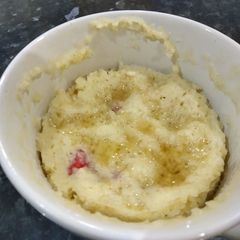 A picture of Breakfast Raspberry And Rolled Oats Mug Cake.