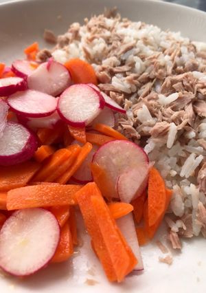 Una foto de Arroz con atún