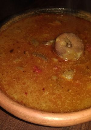 Una foto de Cazuela de mondongo, lentejas y chorizo(afro uruguaya argentina)