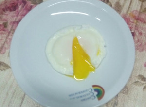 Una foto de Huevo poché 🥚🥖