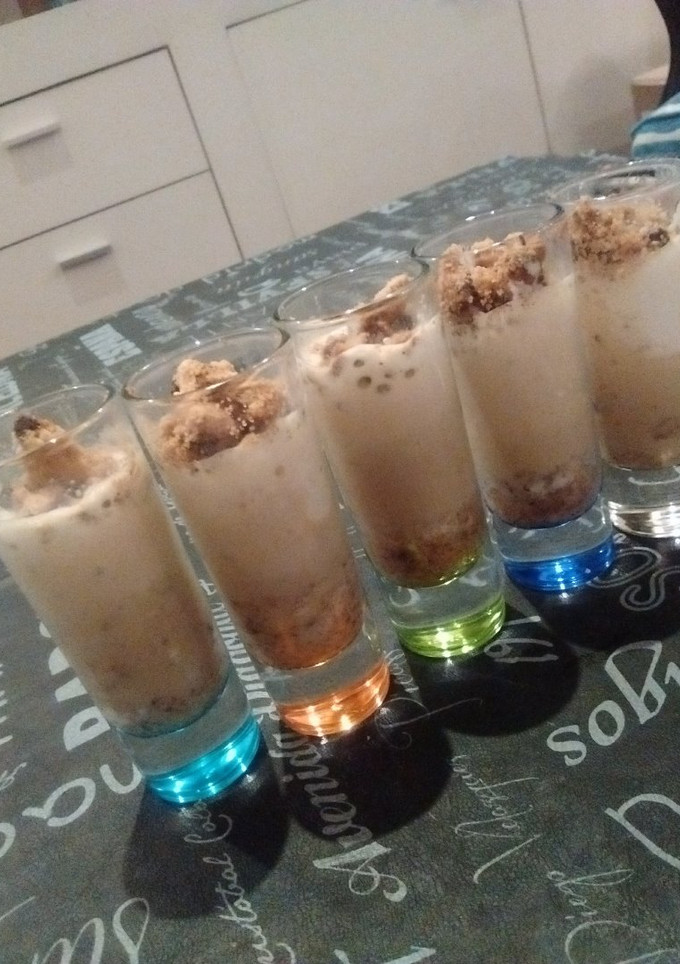 Una foto de Postre helado individual