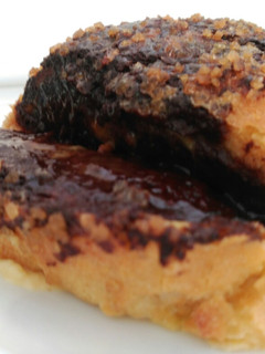Una foto de Pan de ayer con chocolate para merendar
