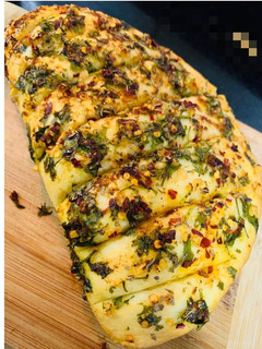 A picture of Domino’s style Garlic Bread.