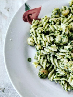 Foto di Fusilli al pesto di Prezzemolo e Gamberetti