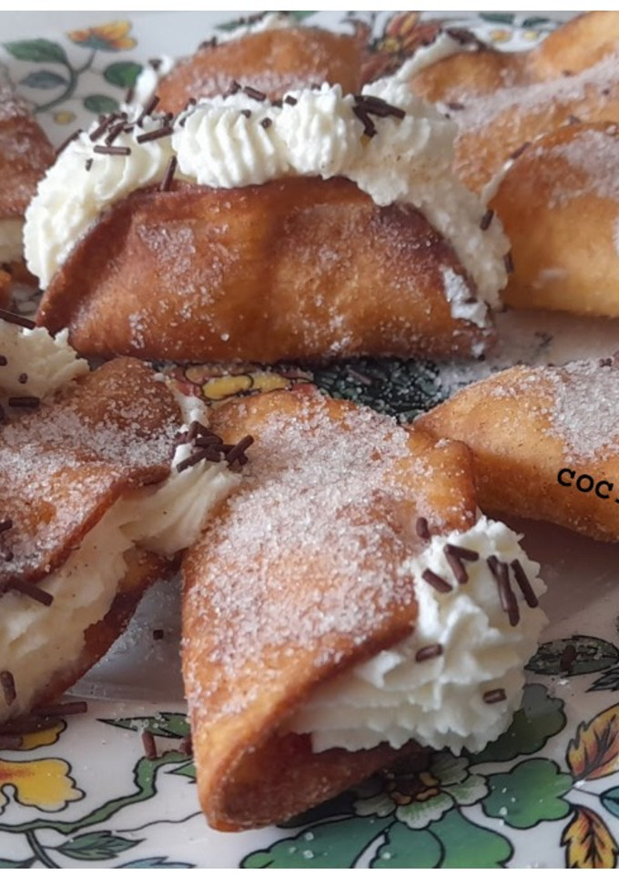 Una foto de Mini tacos dulces con nata