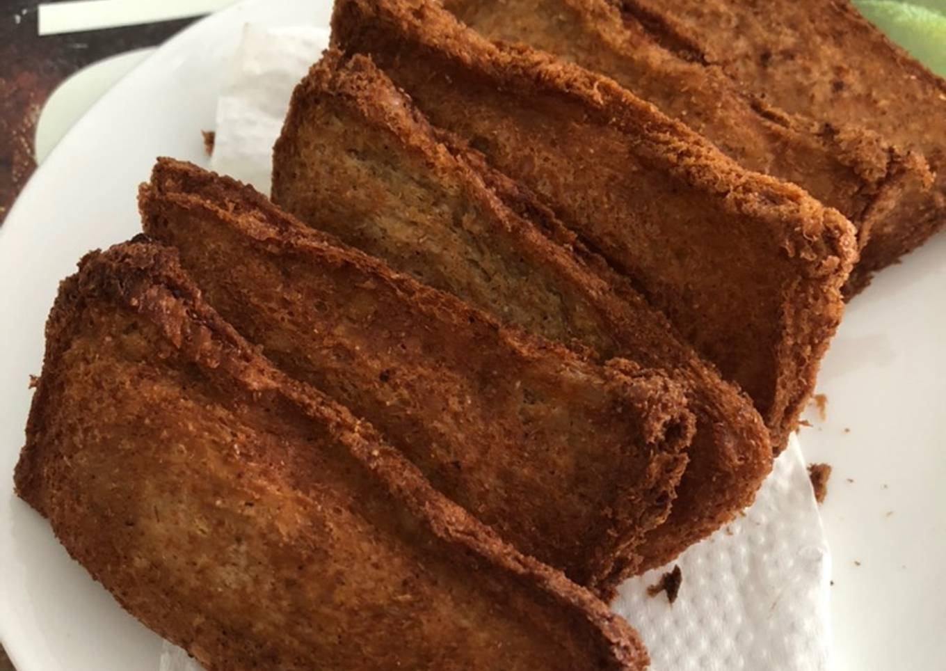 Salted Egg Yolk Bread (Roti Goreng Telur Asin)