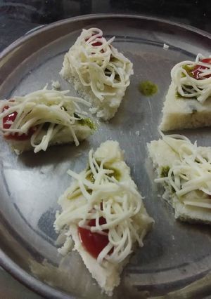 ચિઝી ઢોકળા રેસીપી મુખ્ય ફોટો