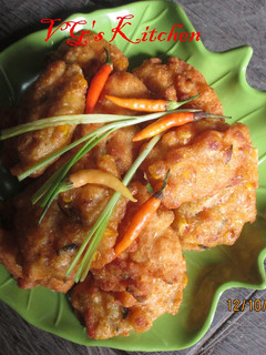 A picture of Indonesian Corn Fritters (DADAR JAGUNG).