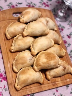 Una foto de Empanadas de atún rápidas!