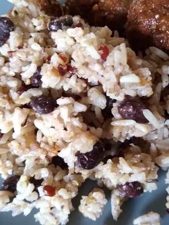 Simple Way Make Recipe Coconut Rice with Black Beans that is So Delicious, Delicious}