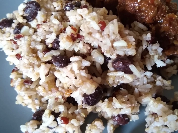 Simple Way Make Recipe Coconut Rice with Black Beans that is So Delicious, Delicious}