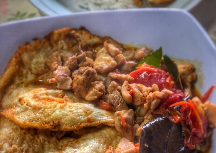 Ayam & Ceplok Bumbu Rujak ala Tiger Kitchen, yummyy..