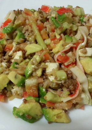 Foto principal de Ensalada de arroz integral y quinoa