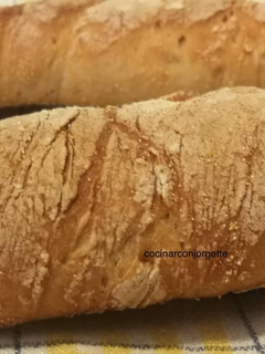 Una foto de Barras de pan casero fácil