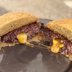 A picture of Juicy Lucy a Minnesota specialty!.