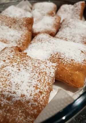 A picture of Beignets.