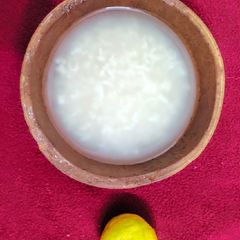 A picture of Nimbu pakhala.