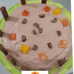 Kit kat full creamy chocalate cake A picture of Kit kat full creamy chocalate cake.