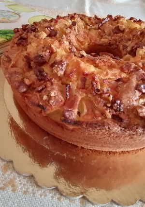 Foto di Ciambellone di mele con crumble di noci😋