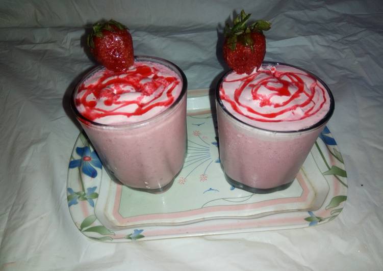 Simple Way to Prepare Super Quick Homemade Restaurant style strawberry Frappuccino