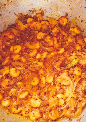 কুচো চিংড়ির বাটি চচ্চড়ি (kucho chingrir bati chacchori recipe in Bengali) রেসিপির প্রধান ছবি