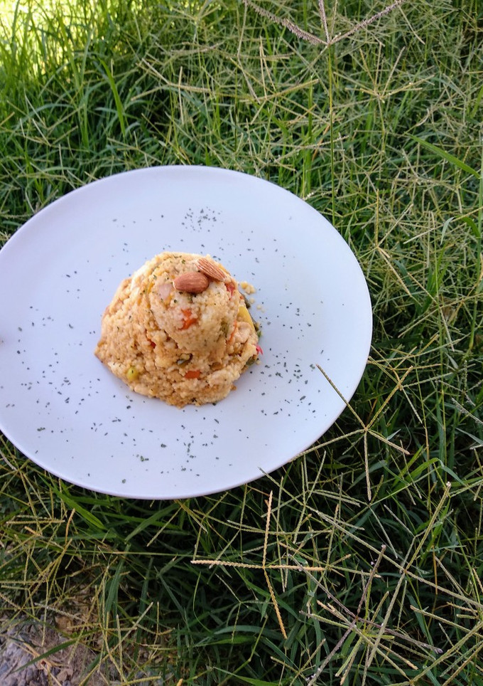 Una foto de Cous-cous con verduras y pollo a la salsa de soja