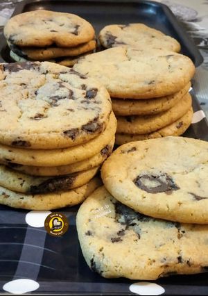 A picture of Chocolate chip cookies.