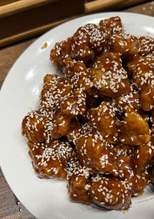 Mézes vajas crispy csirke 🫠 recept fotója