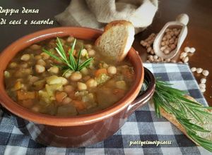 Foto di Zuppa densa di ceci e scarola