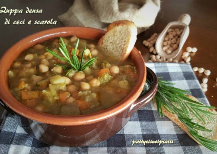 Zuppa densa di ceci e scarola