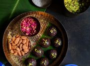 A picture of chocos ladoo
