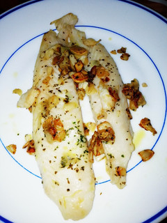 Una foto de Filete de panga con ajos a la plancha