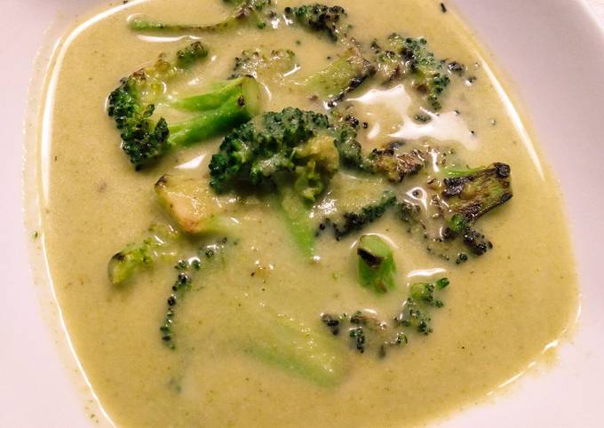 Charred broccoli cream soup
