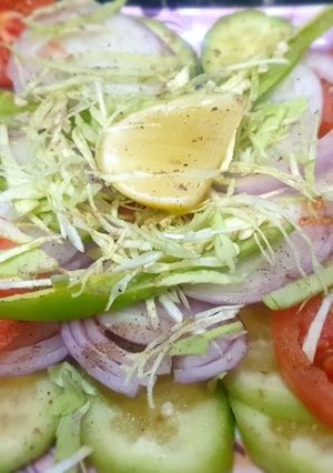A picture of Healthy salad.