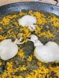 Arroz con sepia y espinacas