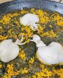 Arroz con sepia y espinacas