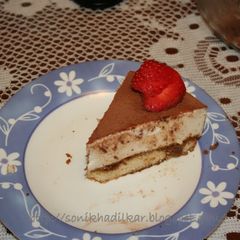 A picture of Tiramisu without egg.
